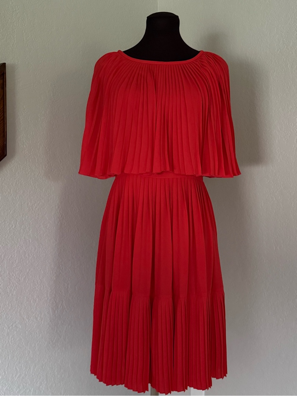 Kate Spade New York Pleated Cape Sleeve Dress Size 6 Coral Red Elegant Midi